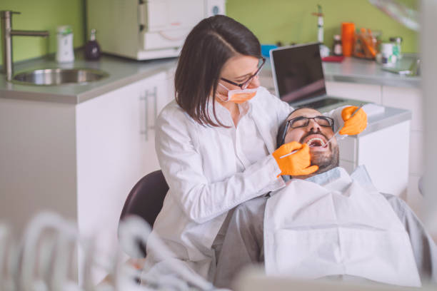 Best Dentist for Tooth Abscess  in Brooklyn, OH